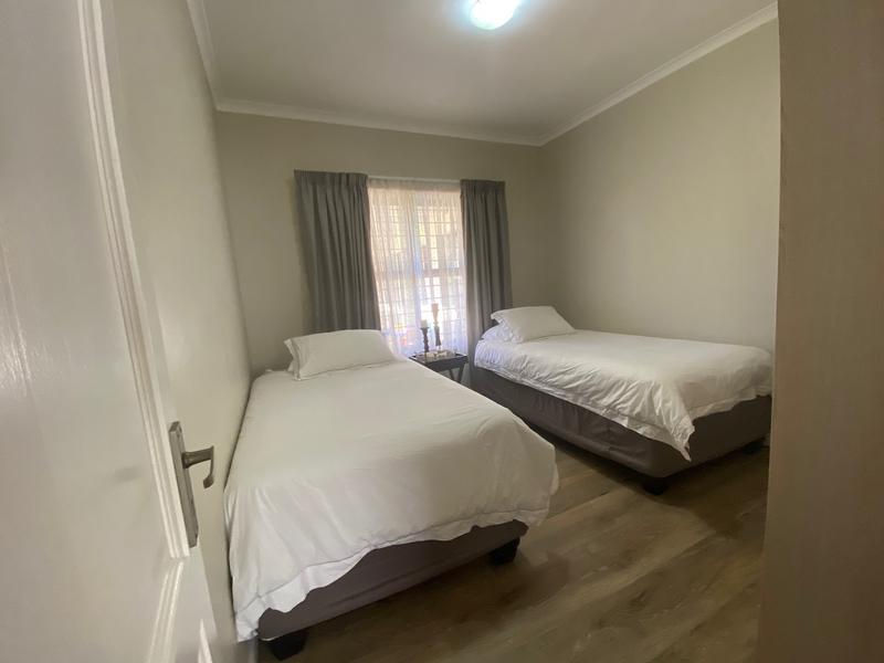 To Let 3 Bedroom Property for Rent in Pinehurst Western Cape